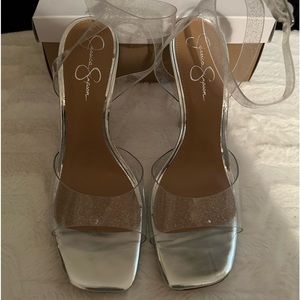 Jessica Simpson
Franie Clear Glitter Ankle Strap Dress Sandals